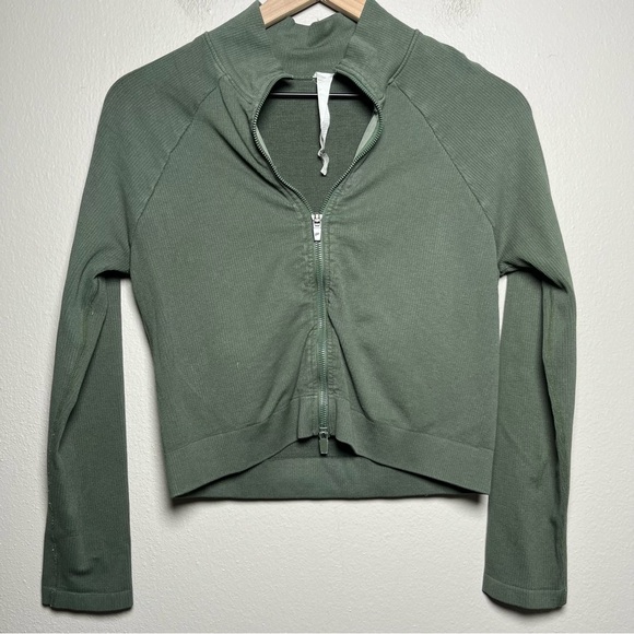 Fabletics Women Crop Jacket Large Green Rib Kinsley Seamless Gym Workout - Picture 2 of 7